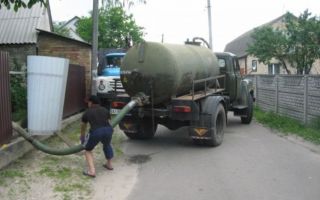 Как можно быстро очистить выгребную яму от ила